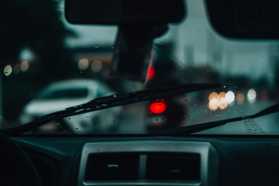 Cracked car windshield requiring replacement